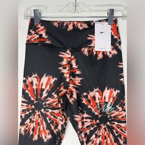 Nike One Luxe Resort Tie-Dye Leggings. Size S